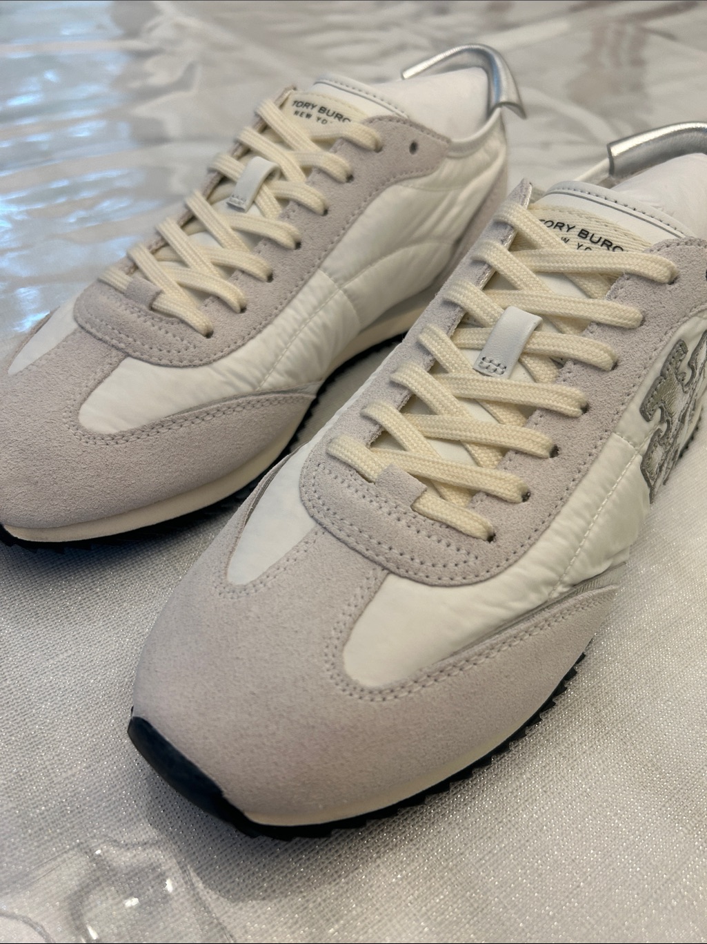Tory Burch White & Silver Vintage Sneaker 2.0 Bianca New In Box